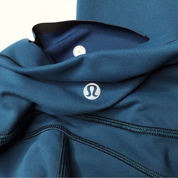 Lululemon In Movement Tight 25" *Everlux - Picture 9 of 10